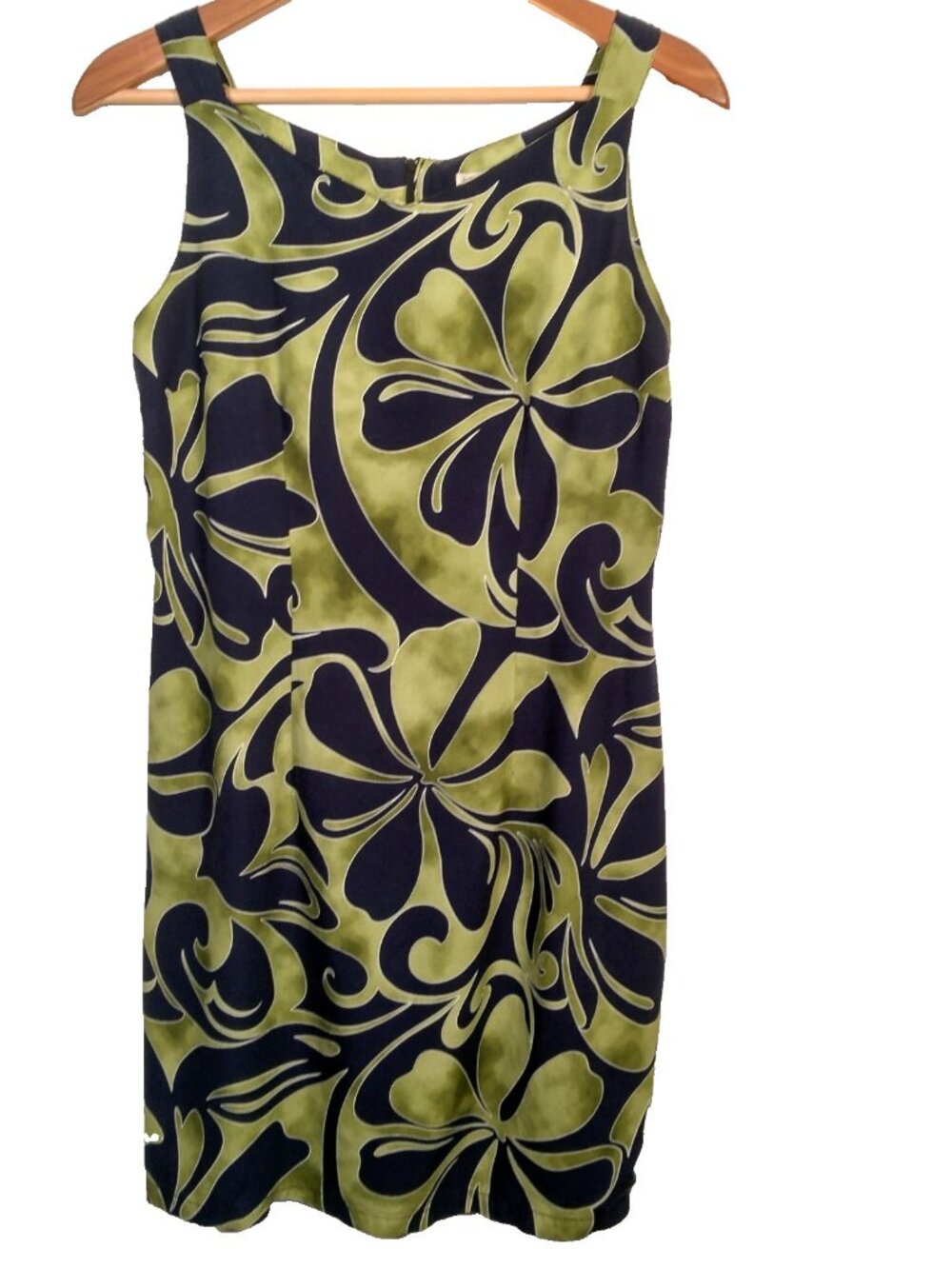 Sandwich Isle Hawaiian Dress Medium Black Green Polynesian Flowers Beach Island